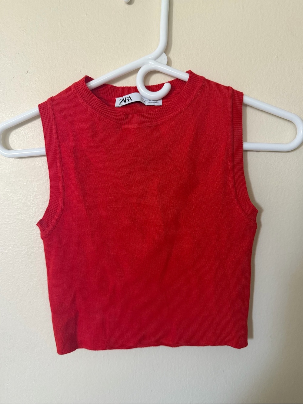Zara Red Sleeveless Knit Crop Top